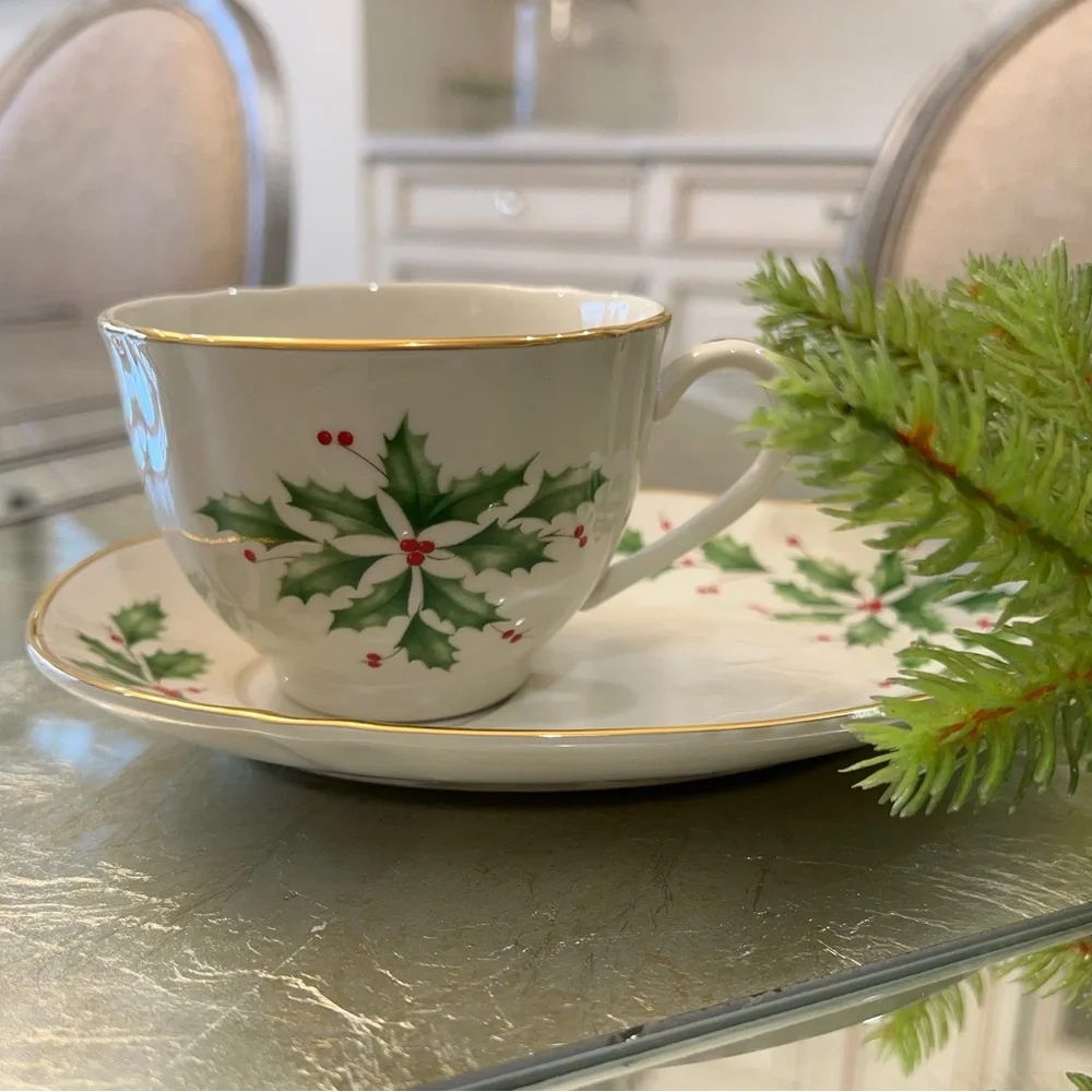 Lenox Holiday Fluted Cup and Dessert Plate Set - Picture 1 of 14